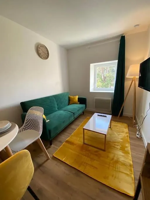 Apartment T2 Chic Green & Yellow Mazamet Frankreich